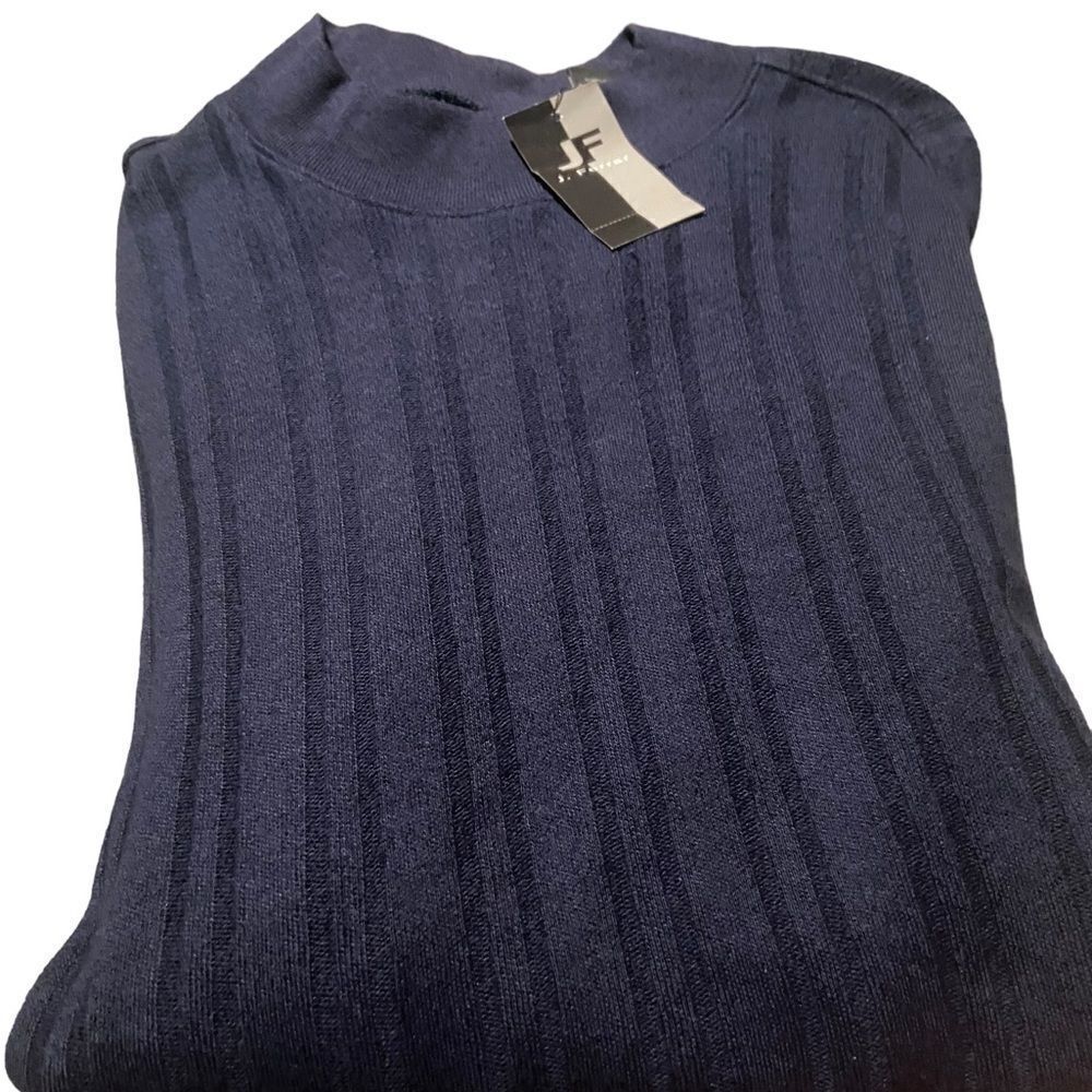 J Ferrar size large long sleeved thin sweater new with tags
